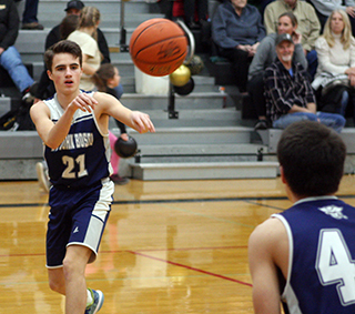 Cody Weckman passes to his brother Sam against Highland.
