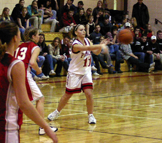 Kayla Holthaus makes a pass during the CV game.