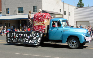 Keuterville Livestock's parade entry.