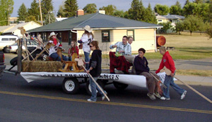 The freshmen float was third.