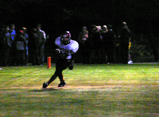 Jake Holthaus was all alone in the end zone on this touchdown play.