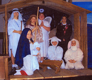 Summit students in a Nativity Scene.