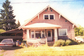 The Agnew house as an apartment house in 2001.