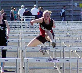 Tabitha Sonnen in her 100 hurdles heat. She finished 7th in the finals.
