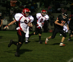 Branden Waller goes for a touchdown on this play.