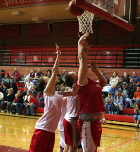 Hilaree VanderPas scores inside.