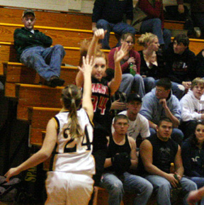 Sarah Arnzen puts up a 3-pointer that gave Prairie a 9-point lead.