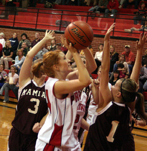 Sarah Arnzen goes for a lay-up.