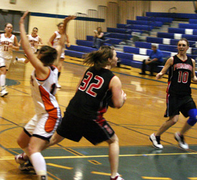 Kara Guyer has just used a spin moved to get past a Pomeroy defender for a wide open shot.