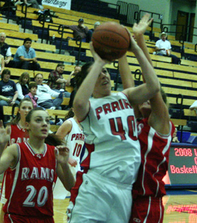 Kaylee Uhlenkott shoots against C.V. at District.