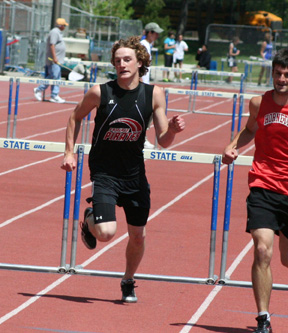 David Sigler has cleared the final hurdle on his way to a 3rd place finish in the 300 hurdles.