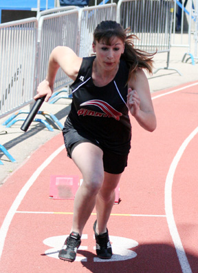 Kristin Hill starts off the 4x100 relay.