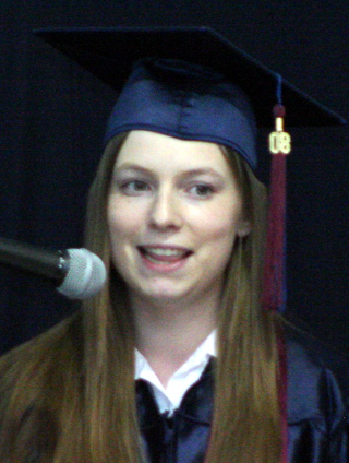 Lauren Chmelik gives the valedictory address.