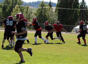 Another running play to the opposite side.