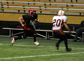 Kyle Daly is about to score the game's first touchdown, capping a 12-play, 99-yard drive.