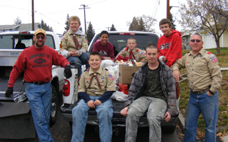 Cottonwood Boy Scouts and Cub Scouts picked up 640 lbs. of food for the Food Bank last Saturday.