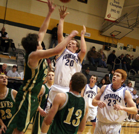 Dustin Lustig made this shot from the lane against Culdesac.