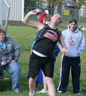 Kaylee Uhlenkott had a season best to win the shot put at Kamiah.