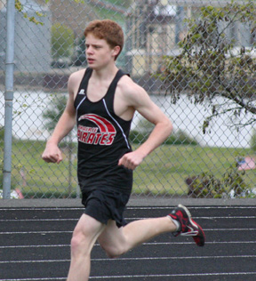 Brock Heath lead the early laps in the 3200 before settling for second.