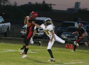 This was on the next play after the above fumble recovery Devin Schmidt caught this pass over the middle and then broke away from the defenders for the games first touchdown.