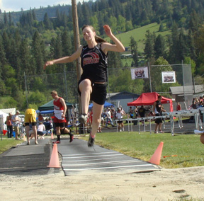 MaKayla Schaeffer qualified for state in the long jump and will also run in 3 relays.