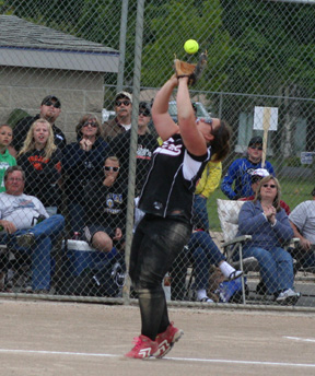 Hilaree VanderPas catches a pop-up in the Lewiston portion of the championship game.