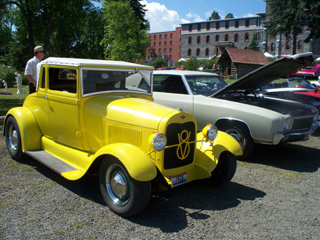 Bill Mungers 1929 Ford Sports Coupe was the Participants Choice trophy winner at the Raspberry Festival Show & Shine.