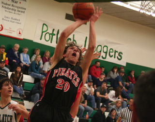 Justin Schmidt scores a lay-up at Potlatch.