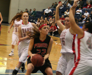 MeShel Rad is surrounded by CV defenders. At left is MaKayla Schaeffer and at right is Tanna Schlader.