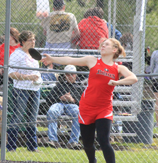 Demetria Riener tossed the discus at Kamiah last Friday.