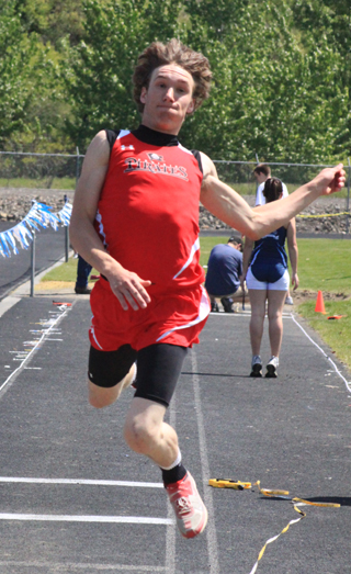 Justin Schmidt recovered from a knee injury in time to compete at District and took 2nd in the triple jump.