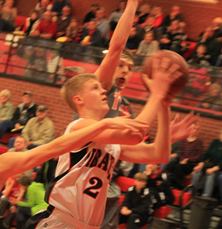 Rhett Schlader goes for 2 against Troy.