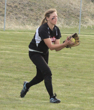 Taylor Nuxoll makes a catch in the Genesee game.