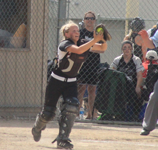 Sky Wilson catches a foul pop-up in the Horseshoe Bend game.