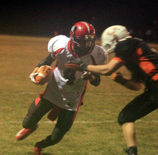 Isaiah Shears gains yardage after a catch late in the Troy game.