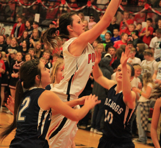 Kyndahl Ulmer goes up for a shot inside against Grangeville.