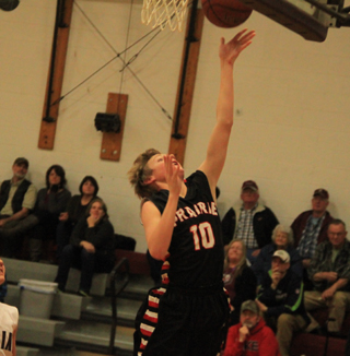 Jared Higgins scores a lay-up at Kamiah.