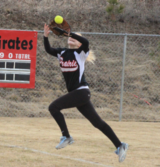 Kellie Heitman makes a great running catch in foul territory of a fly ball against McCall.