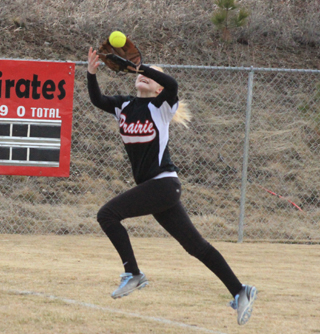Kellie Heitman makes a great running catch in foul territory of a fly ball against McCall.