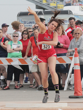 Heidi Holubetz finished 8th in the shot put.