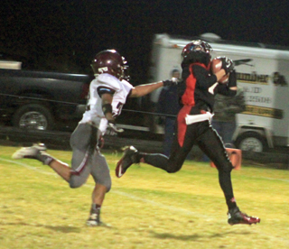 Rhett Schlader makes a catch deep down the field. Unfortunately it got called back on a penalty.