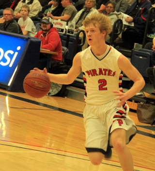 Rhett Schlader handles the ball against Lapwai.