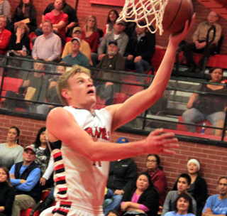 Jake Bruner scores on a layup against Lapwai.