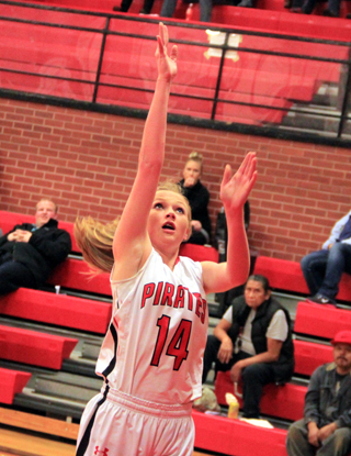 Leah Higgins had a big second quarter against C.V., scoring 10 straight points.