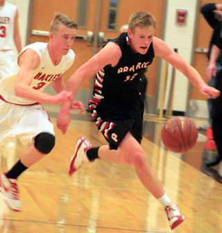 A steal by Jake Bruner against Oakley at the start of the second quarter led to points for the Pirates.