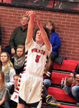 Hunter Chaffee hits one of his 5 three-pointers against Asotin.