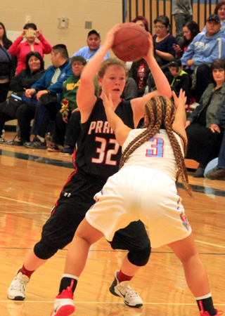 India Peery with the ball at Lapwai.