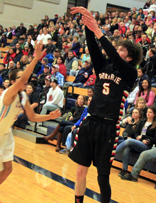 Hunter Chaffee didnt get many open shots but when he did he made the most of them like on this 3-pointer.