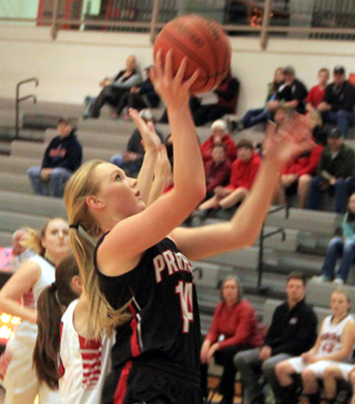 Leah Higgins scores a transition lay-up against Wallace.