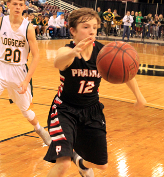 Sam Mager goes after a loose ball and saves it from going out of bounds in the championship game against Potlatch.